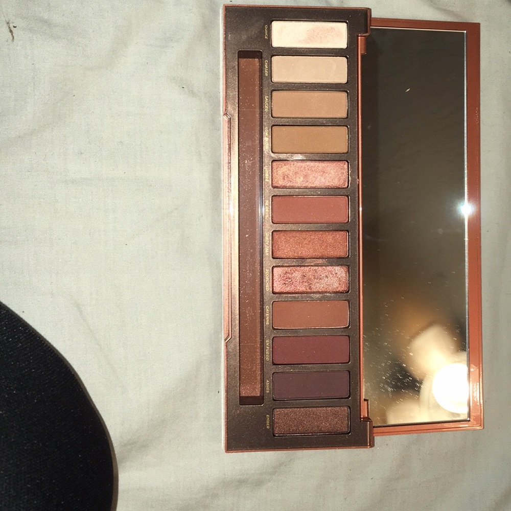NAKED HEAT PALLET